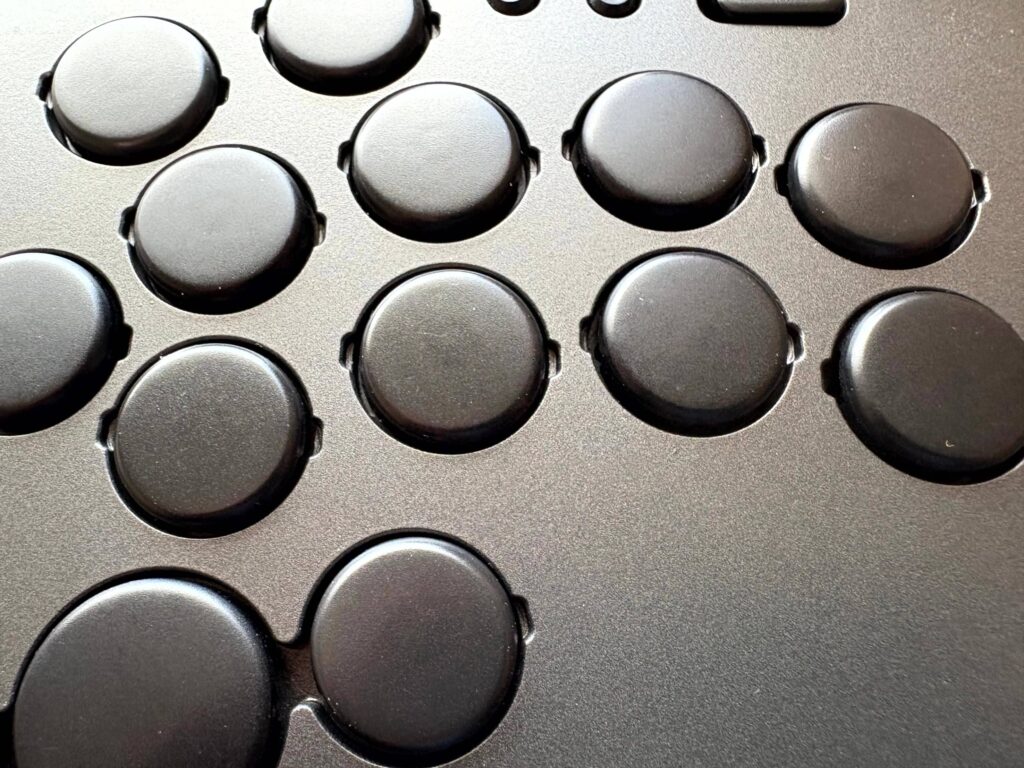 気付いたポイント1：クリック感が心地よく「押した」が分かりやすい