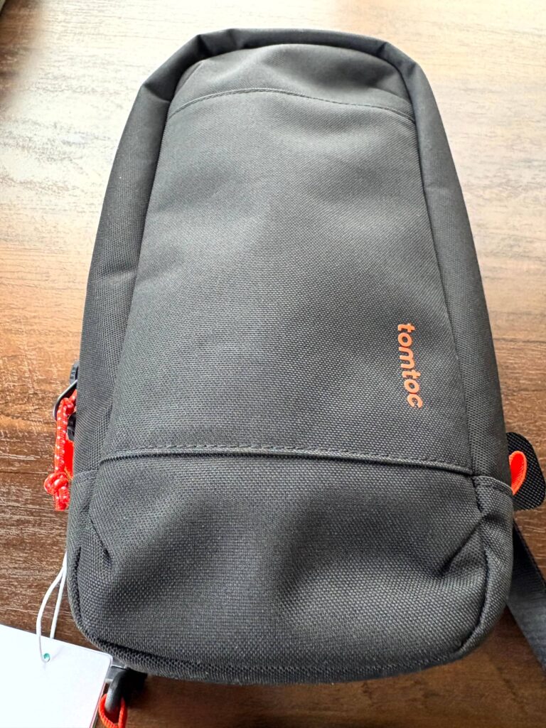 Switch 2を外に連れ出したくなる『G49 スリングバッグ』