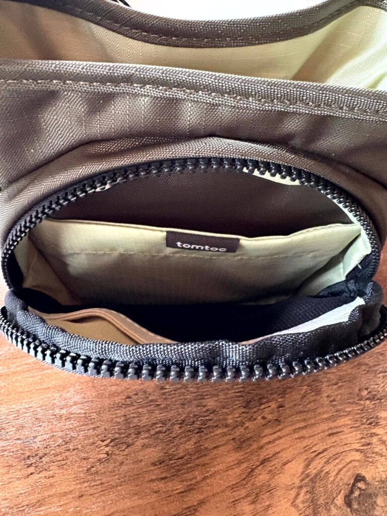 おすすめポイント2：ちょっとしたお出かけにちょうどいいサイズ感とデザイン